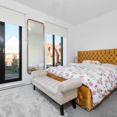 Amazing New Built Townhouse With Garden In London Villa Hendon Exterior foto